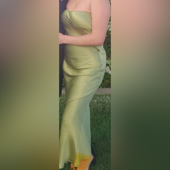 Revolve dress - so cute!!! Gently loved. - Picture 2 of 2